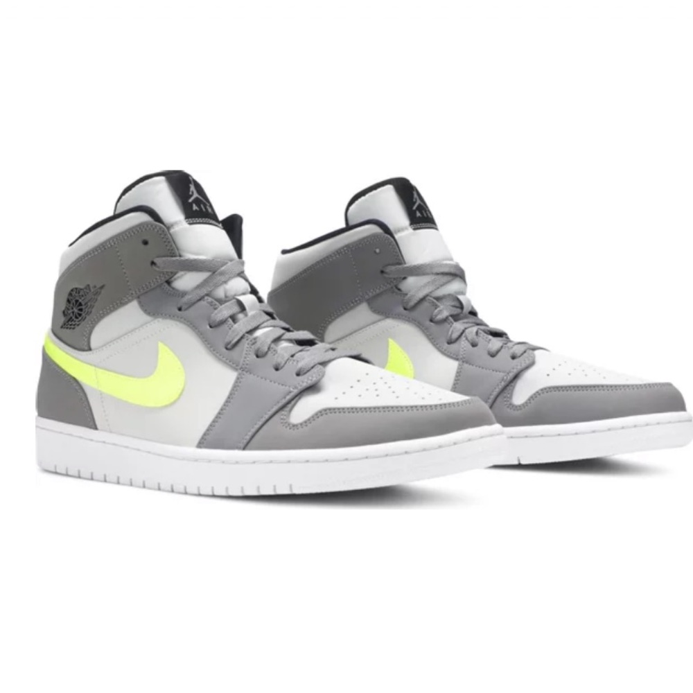 NIKE Air Jordan 1 Mid 'Gunsmoke Volt' - Picture 3 of 12